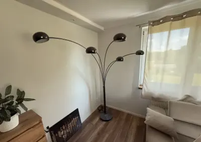 Lampa stojąca duża — praca Mateusz, Włodzice Wielkie