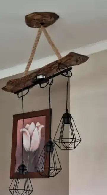 Lampa sufitowa z drewna — praca Joanna, Łuczyce