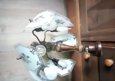 Lampa sufitowa.zyrandol piękny i nieuszkodzony 6 ramienny z 80-tych . — praca Tomasz, Szczecin