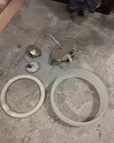 Lampy, kinkiety różne — praca Sebastian, Wrocław
